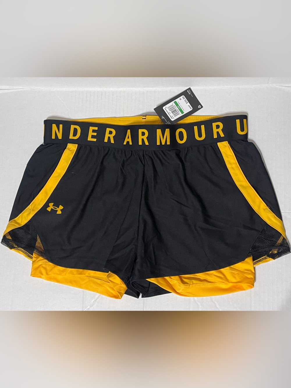 Under Armour Play Up 2-In-1 Shorts - Women’s Large - Black/Rise - NWT